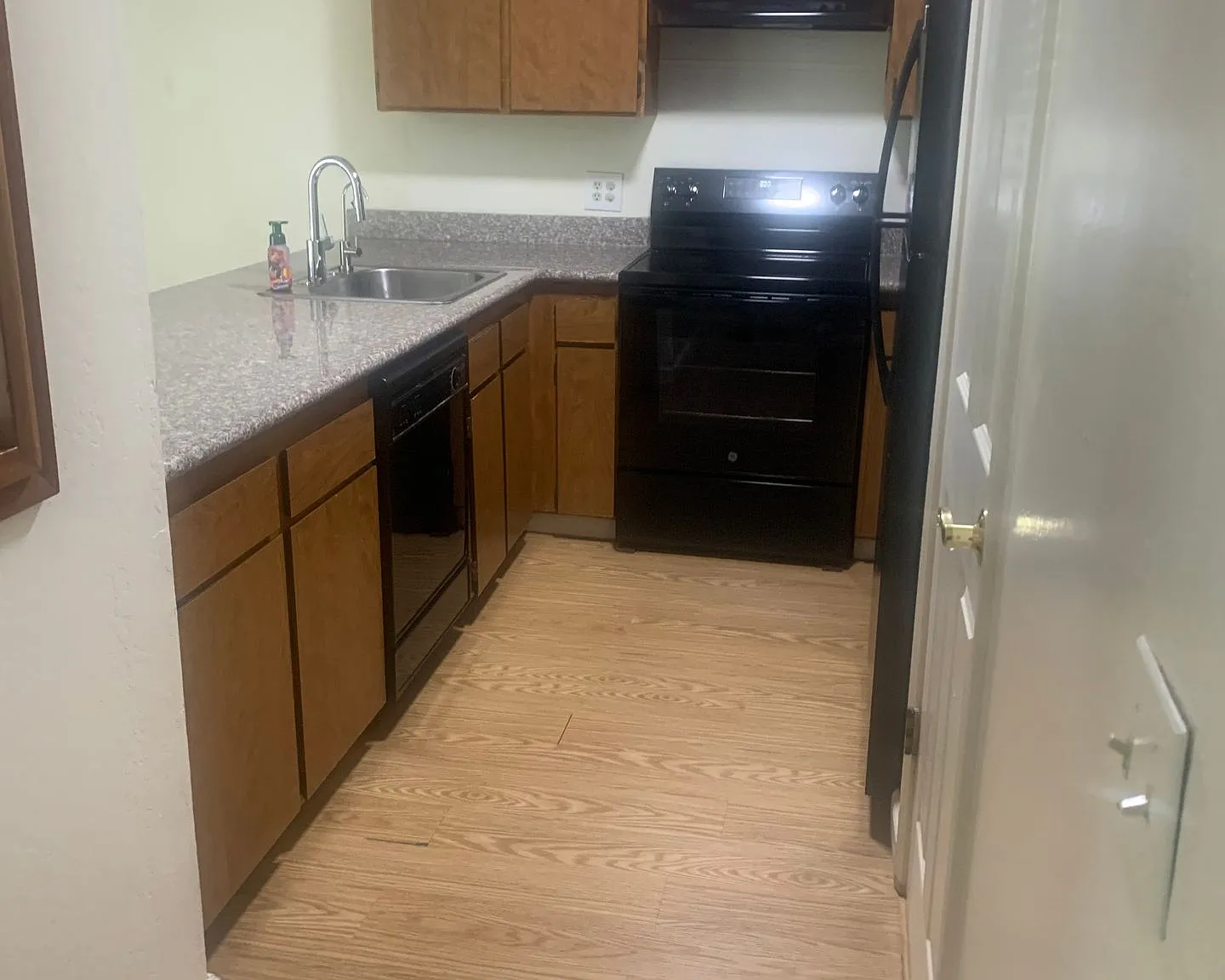 Rash3501 — Photo 3