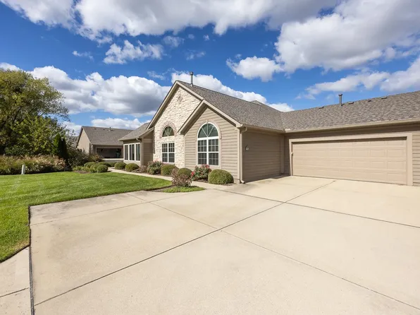 1027 Chapel Hill Dr, O Fallon, IL 62269