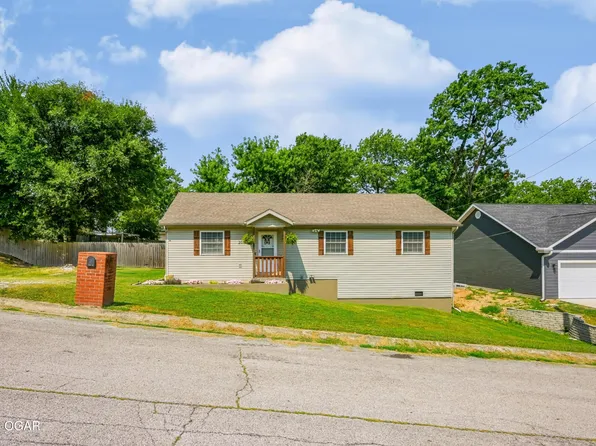 2010 Sally Ann Ave, Neosho, MO 64850