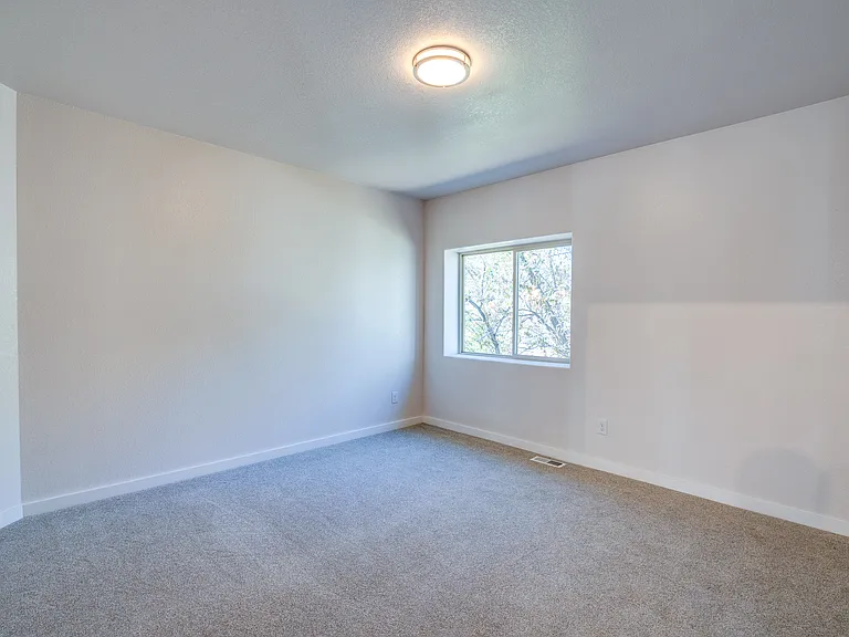 818 E Cucharras St — Photo 11