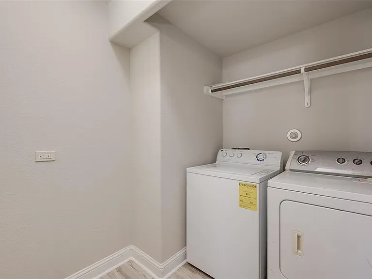 5701 Cougar Dr #D — Photo 19