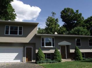 332 Rayelene Dr, Vestal, NY 13850