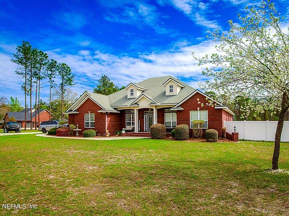 3rd image of 3795 RAINTREE Drive