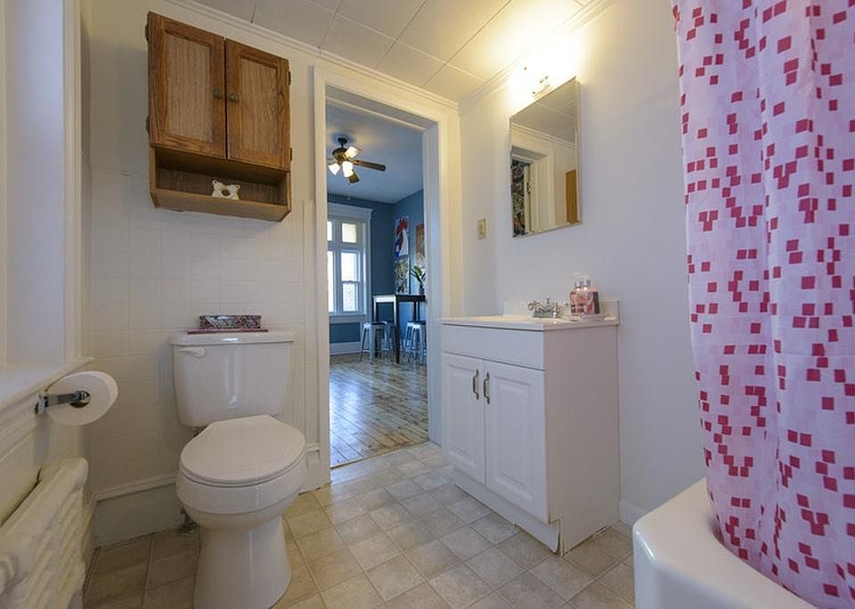 2nd image of 83 Downs St APT 1R