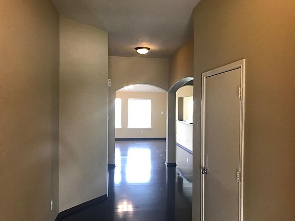 3rd image of 3703 Whitlam Ct