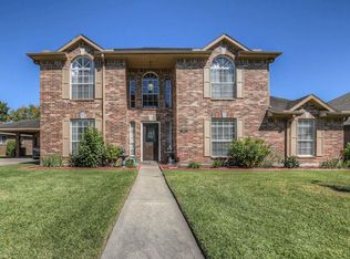 2013 Fairwood St, Pearland, TX 77581