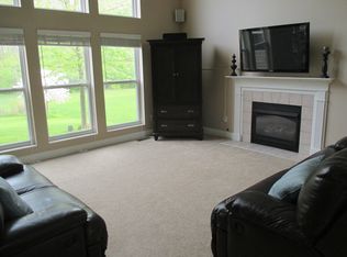 175 Triple Crown Cir, Springboro, OH 45066