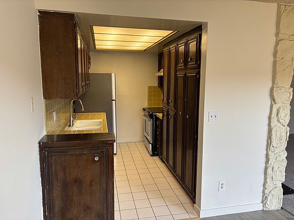 4th image of 12711 Matteson Ave APT 6