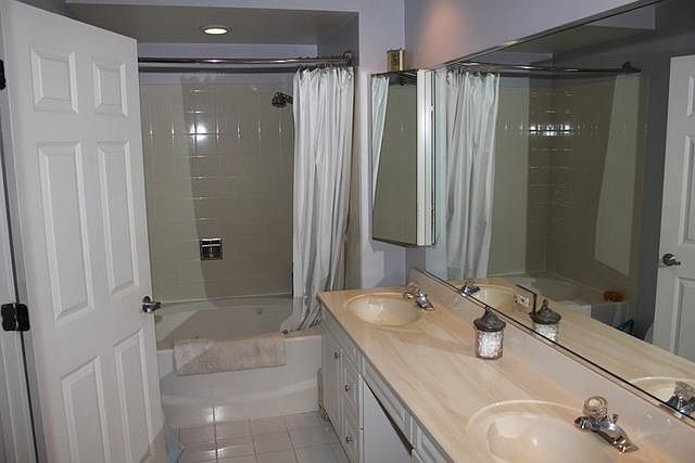 1st image of 2011 W Belmont Ave APT 202