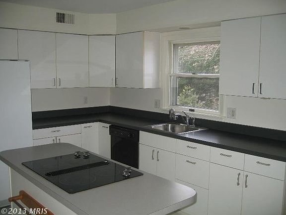 5th image of 12008 Titian Way