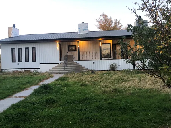 4976 Road 76, Torrington, WY 82240