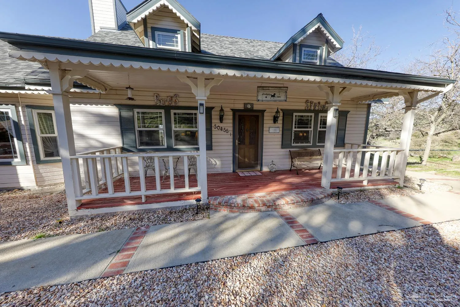 30435 Horsethief Dr photo 1