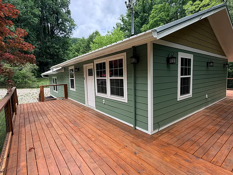 522 Brandon Rd — Photo 3
