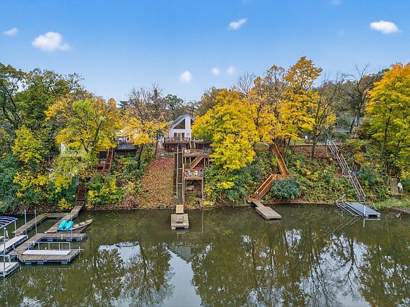 4th image of 11355 Cedar Beach Dr NW