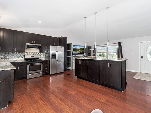 5th image of 4034 Indian Hill Dr