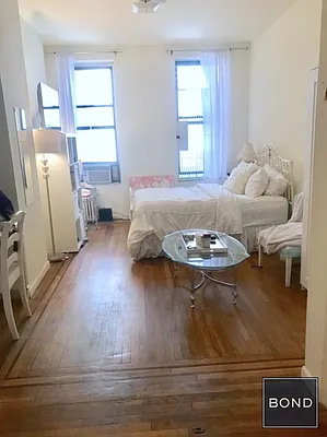 Rented by Bond New York | media 17