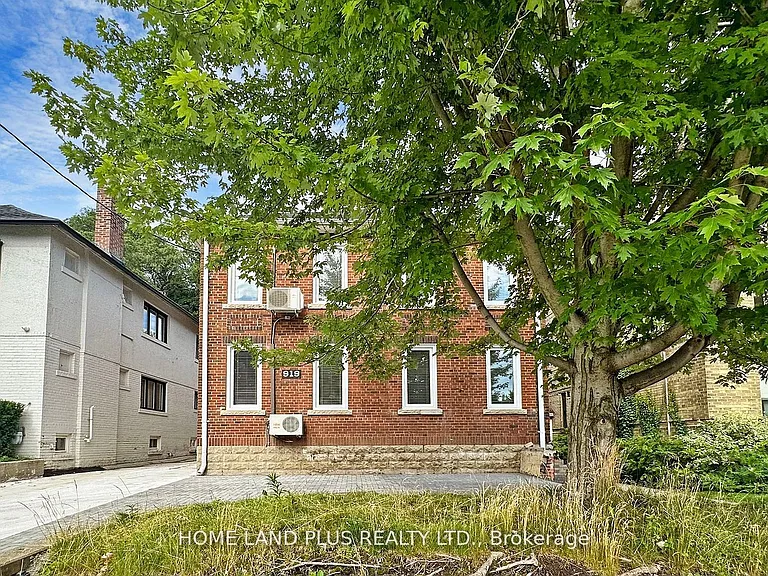 919 Avenue Rd #B — Photo 2