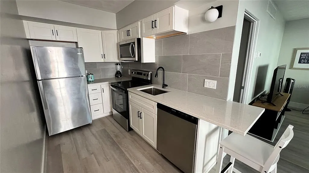 1 bed, 1.0 bath, 600 sqft, $1,800 — Photo 4