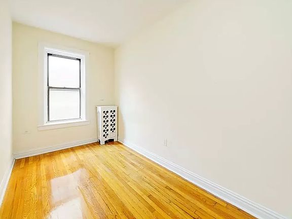 5th image of 201 E 30th St APT 62