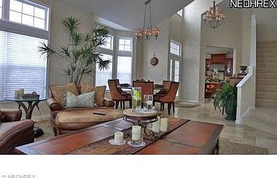 5th image of 425 Blossom Ln #34
