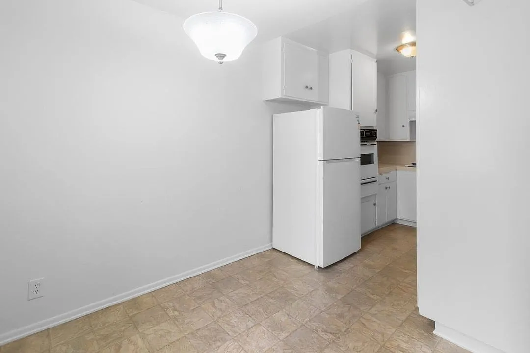 2 bed, 1.0 bath, $2,450 — Photo 3