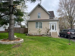 664 Dickie Ave, Elgin, IL 60120