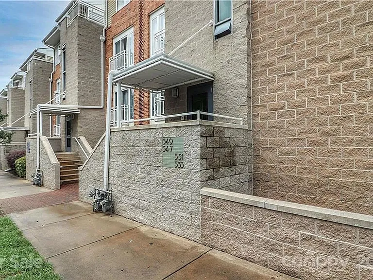 547 Donatello Ave — Photo 24