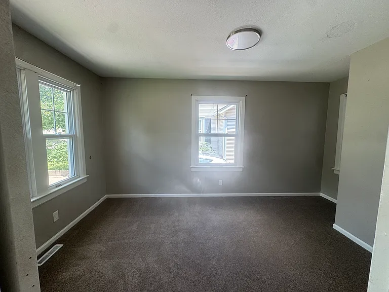 1508 S Saint Francis Ave — Photo 8