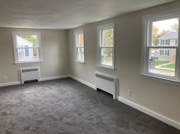 125 Rose Dr, Woodstown, NJ 08098