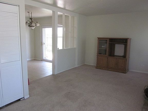 2nd image of 30W015 Danbury Dr