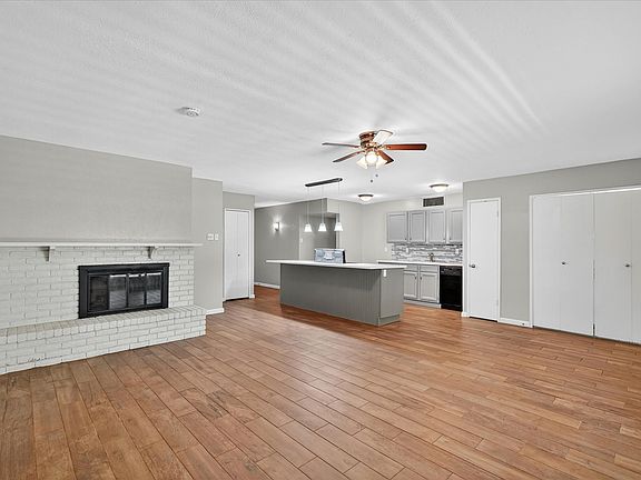 5th image of 522 Hawthorne Dr