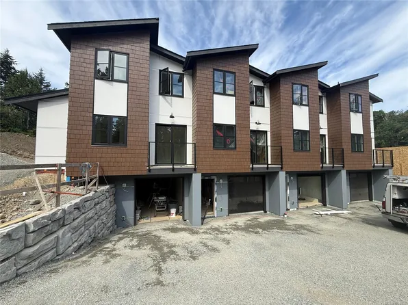 703 Turner Rd #4, Parksville, BC V9P 1T7