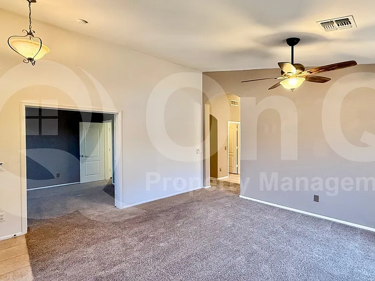 42259 W Chisholm Dr — Photo 11