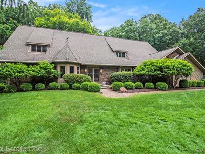 11921 Brandywine Dr, Brighton, MI, 48114
