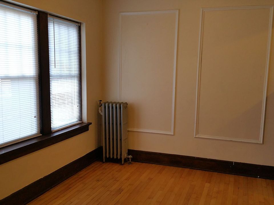 1st image of 2822 N 1st St APT 209