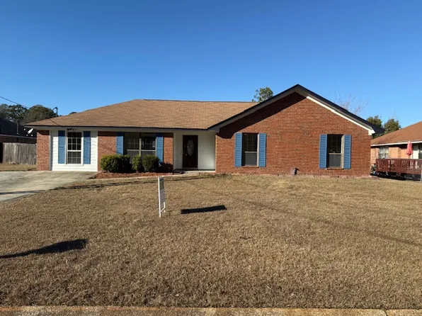 932 Highland Dr, Hinesville, GA 31313