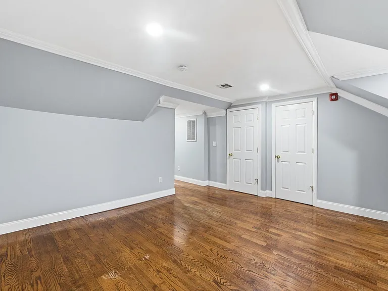 168 New York Ave #2 — Photo 5