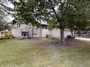 7824 S Adams St, Darien, IL 60561