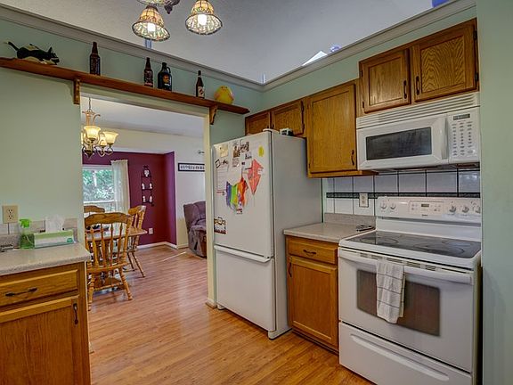 4th image of 1260 Constitution Dr
