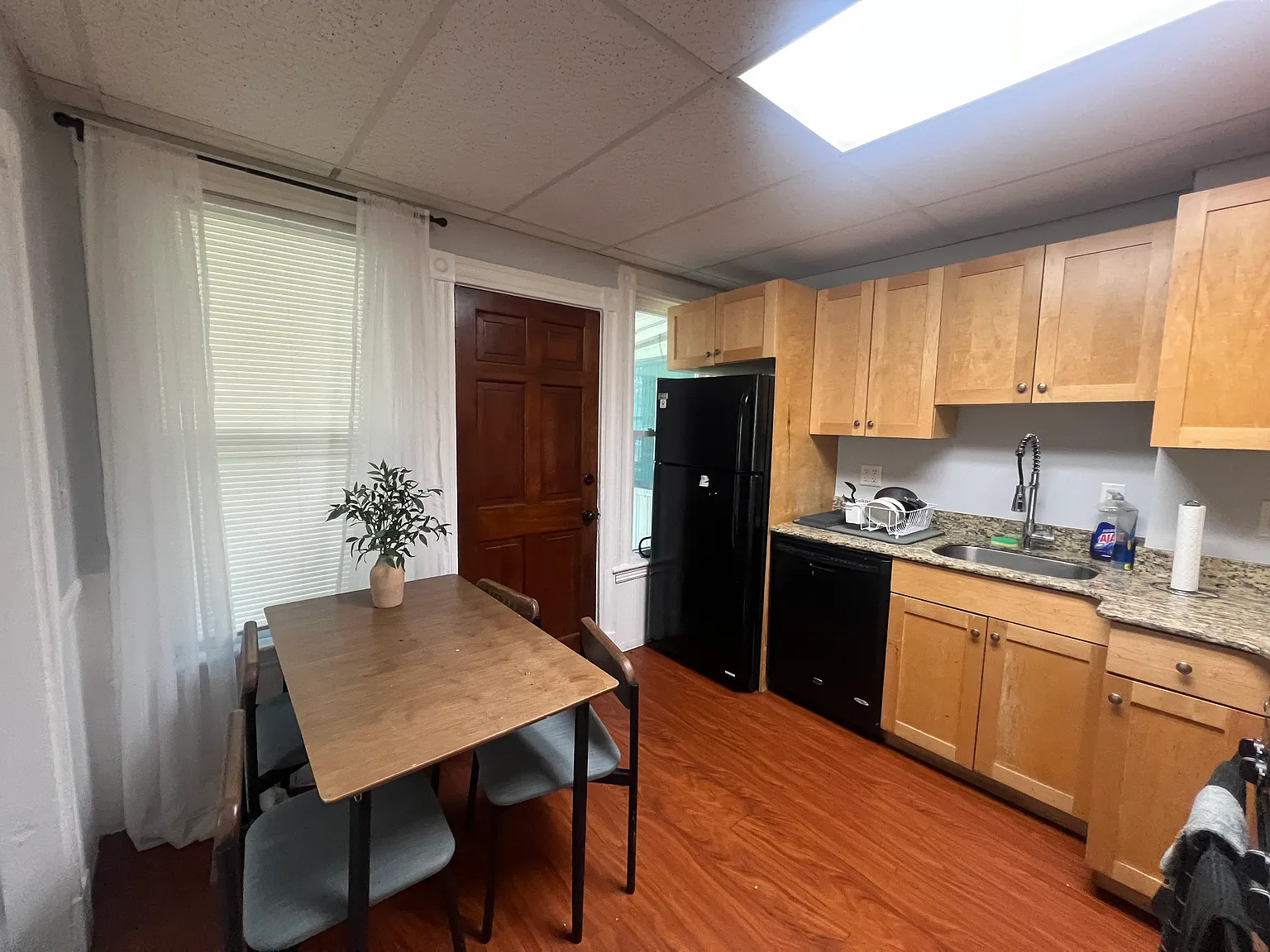2 bed, $2,950 — Photo 3