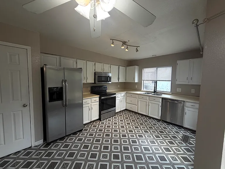 18231 E Layton Pl — Photo 7