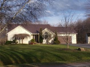 67 Meadowbrook Ln, Central Square, NY 13036