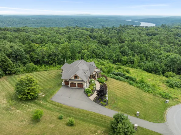 78 Overlook Drive, Hallowell, ME 04347