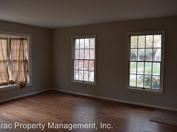 3rd image of 1926 White Lake Dr
