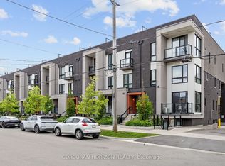 8 Marquette Ave #2, Toronto, ON M6A1X8