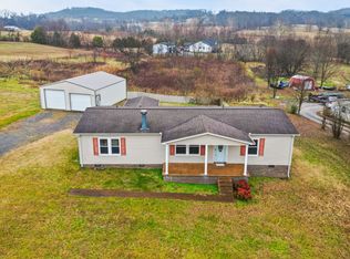 830 Carey Rd, Hartsville, TN 37074