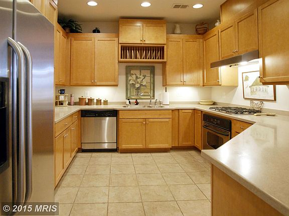 2nd image of 830 Belmont Bay Dr APT 106