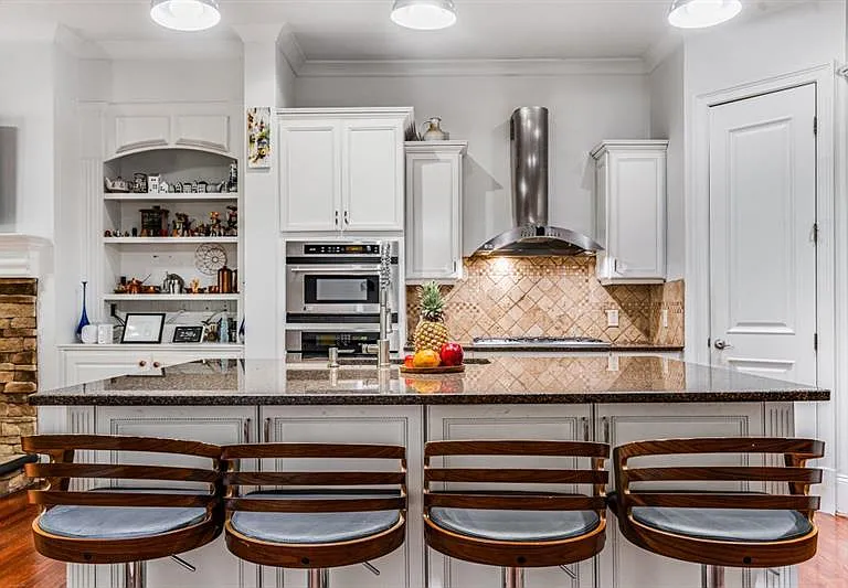 395 Laurent St NW #6 — Photo 8