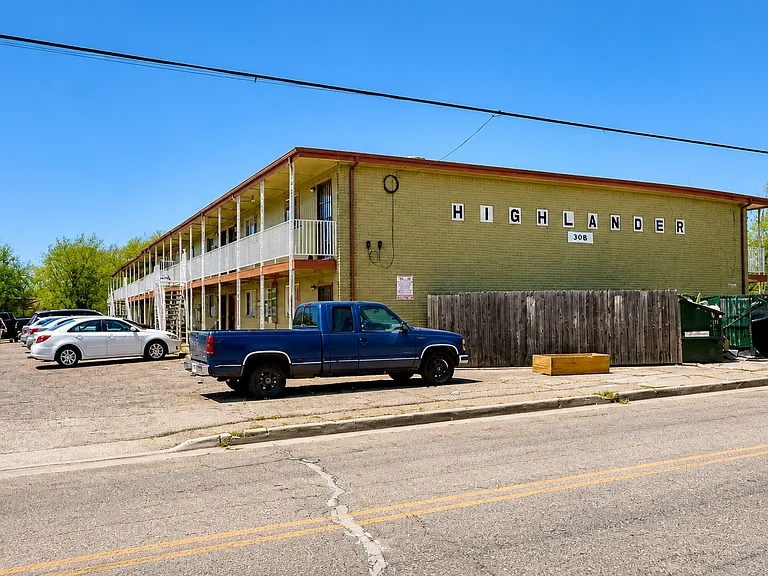 Highlander Apartments — Photo 12