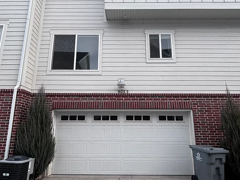 860 Place Townhomes — Photo 80
